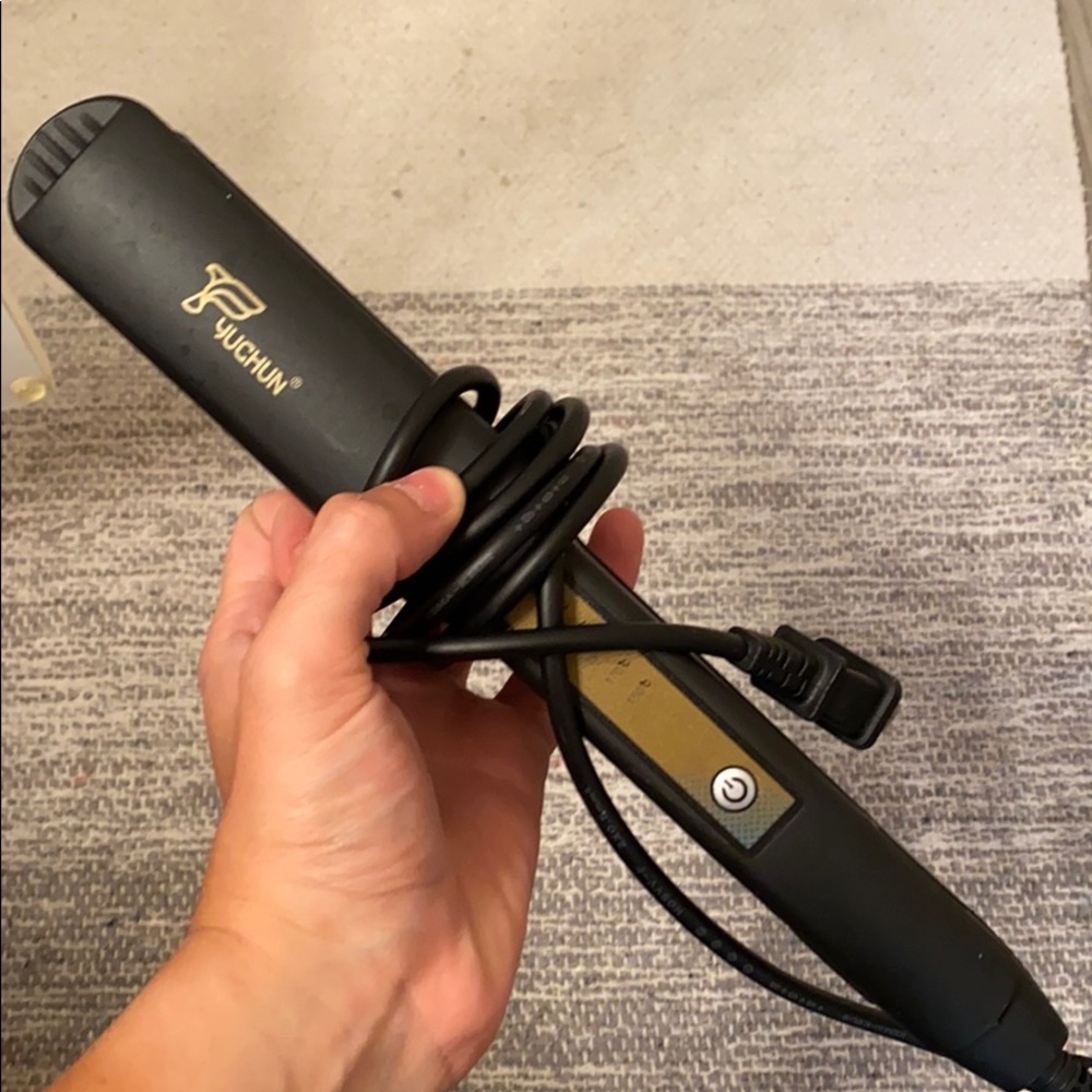 Straightener